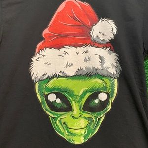 Christmas Alien Tee 🎄👽